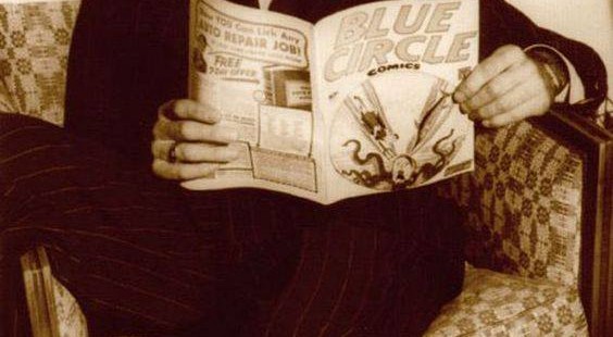 Humphrey Bogart reads Blue Circle Comics